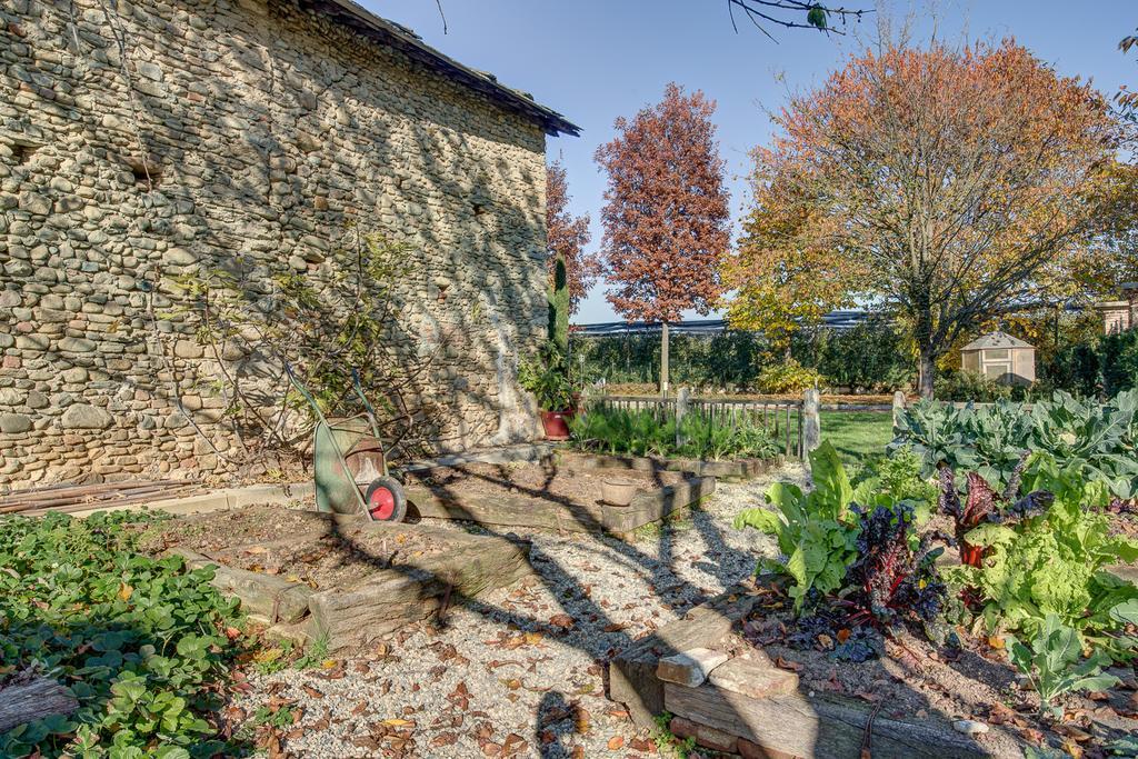 La Casa Delle Grottesche Panzió Bagnolo Piemonte Kültér fotó